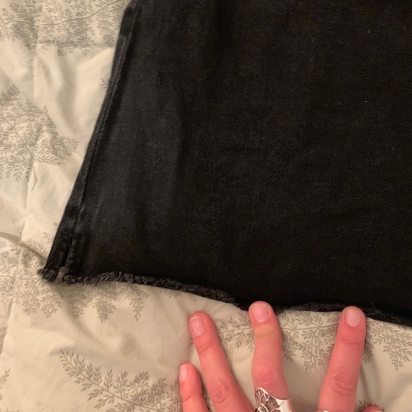 ✨ SALE! ✨ Madewell Black Denim Skirt - Picture 4 of 6